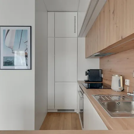 Faro Regatta With Parking By Lion *